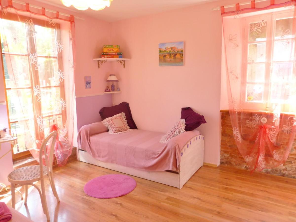 La Chambre D'Hote Au Gre Du Temps Montlaur  Екстериор снимка