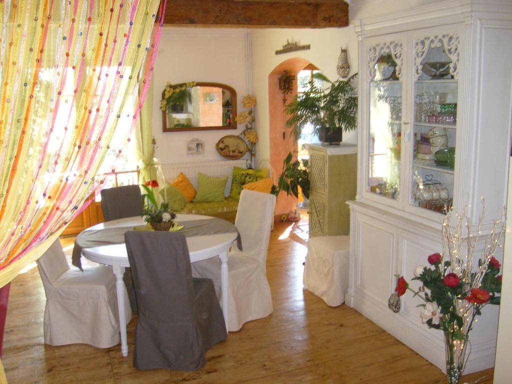 La Chambre D'Hote Au Gre Du Temps Montlaur  Екстериор снимка