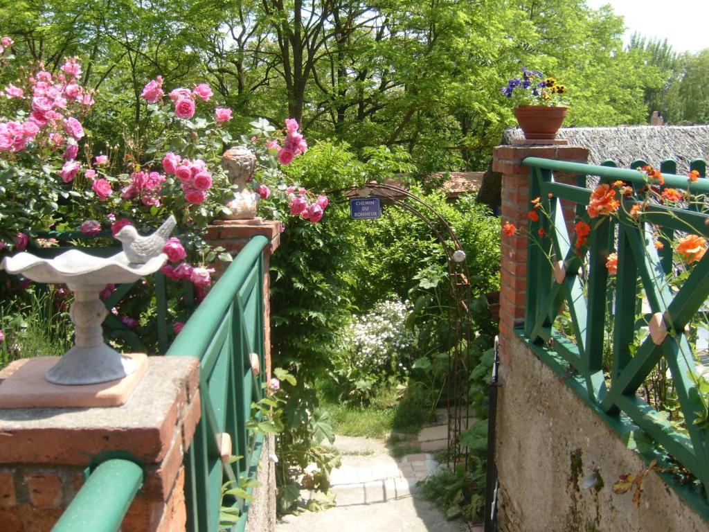 La Chambre D'Hote Au Gre Du Temps Montlaur  Екстериор снимка